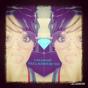 Meet your Posher, Kimberly